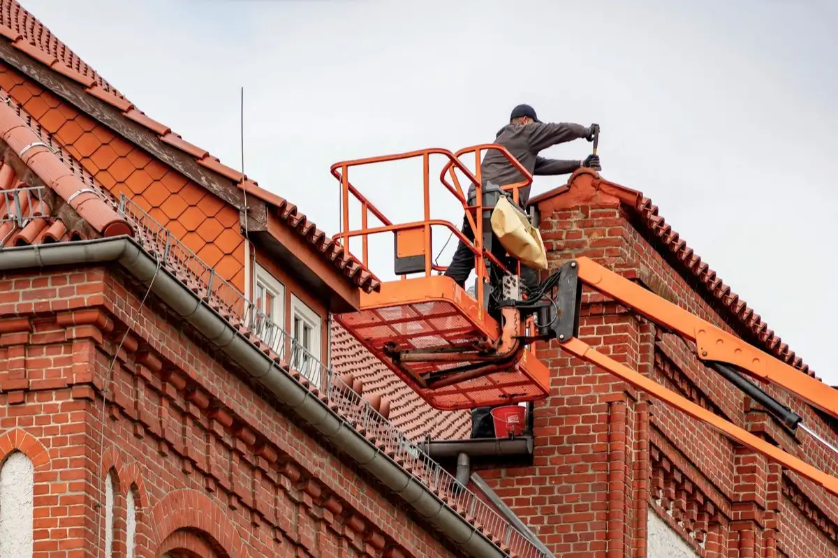 Wind Damage & Edge Repair in Detroit, MI